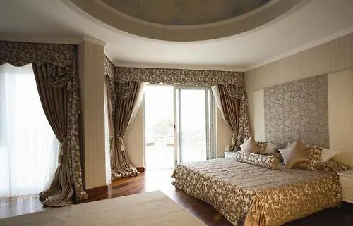 Marinem Karaca Deluxe